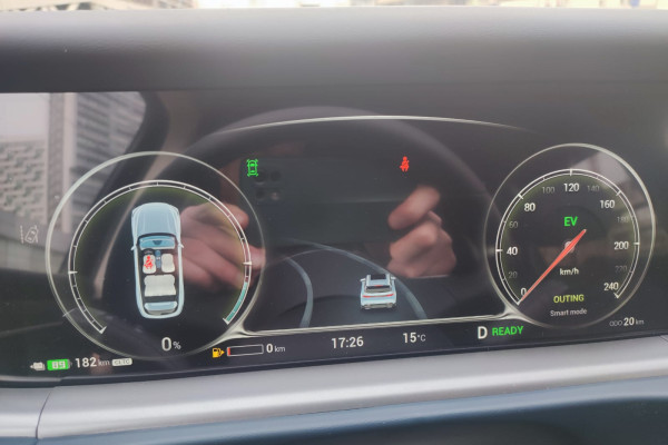 2023 Voyah Free с пробегом 20 км