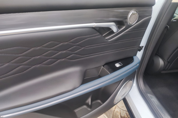 2023 Voyah Free с пробегом 20 км