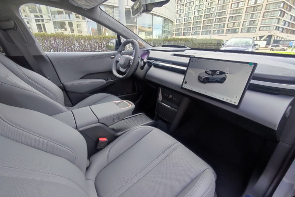 2023 Zeekr X с пробегом 20 км