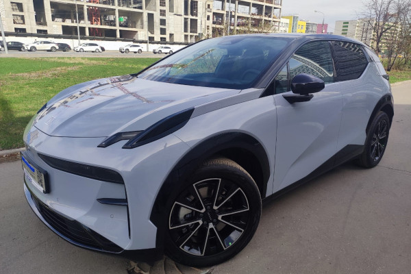 2023 Zeekr X с пробегом 20 км