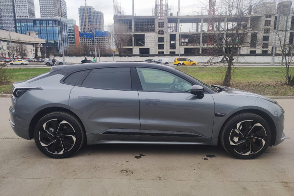 2023 Zeekr 001 с пробегом 20 км