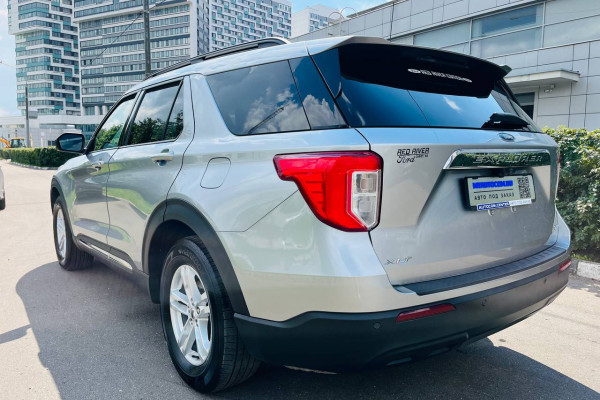 2020 Ford Explorer с пробегом 62 000 км