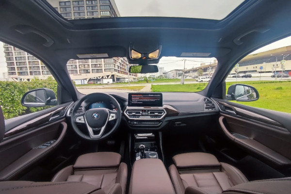 2022 BMW X3 с пробегом 10 200 км