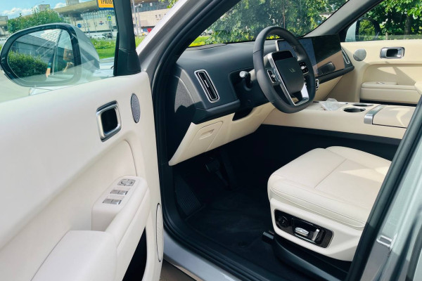 2024 Li Auto (Lixiang) L7 с пробегом 20 км