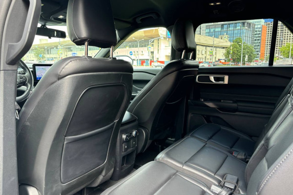 2020 Ford Explorer с пробегом 37 800 км