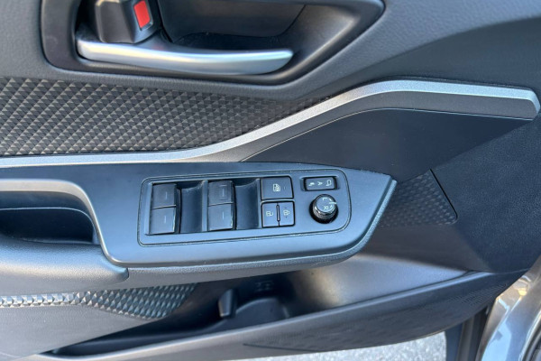 2021 Toyota C-HR с пробегом 44 000 км