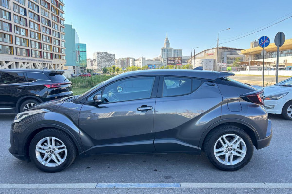 2021 Toyota C-HR с пробегом 44 000 км