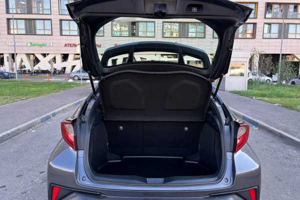 2021 Toyota C-HR с пробегом 44 000 км
