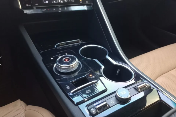 2020 Kia K5 с пробегом 52 141 км