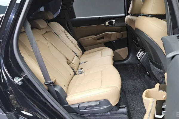 2023 Kia Sorento с пробегом 6 035 км