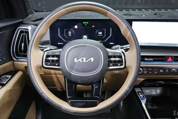 2023 Kia Sorento с пробегом 6 035 км