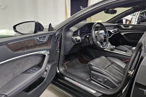 2020 Audi A7 с пробегом 40 733 км