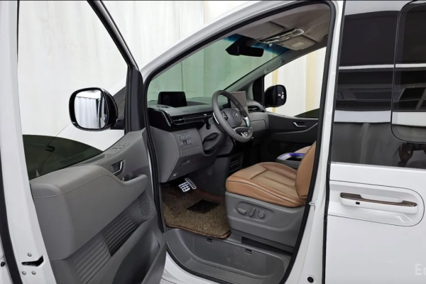 2023 Hyundai Staria с пробегом 22 344 км