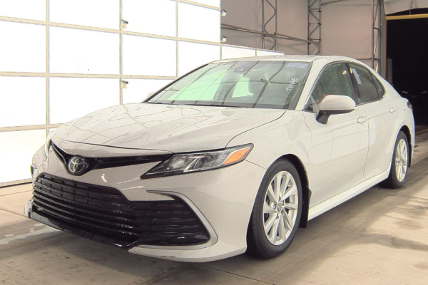 2021 Toyota Camry с пробегом 29 000 миль