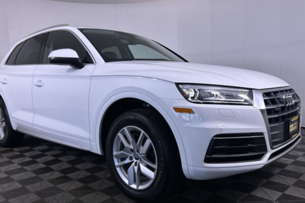 2020 Audi Q5 с пробегом 39 621 км