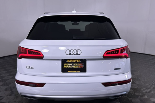 2020 Audi Q5 с пробегом 39 621 км