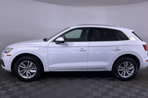 2020 Audi Q5 с пробегом 39 621 км