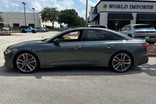 2021 Audi S6 с пробегом 25 758 миль