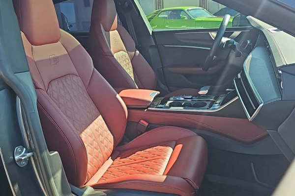2022 Audi S7 с пробегом 13 500 миль