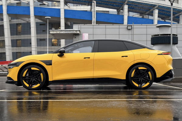 2024 Zeekr 007 с пробегом 25 км