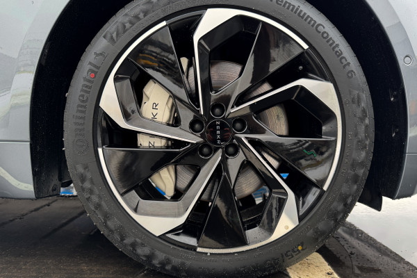 2023 Zeekr 001 с пробегом 20 км