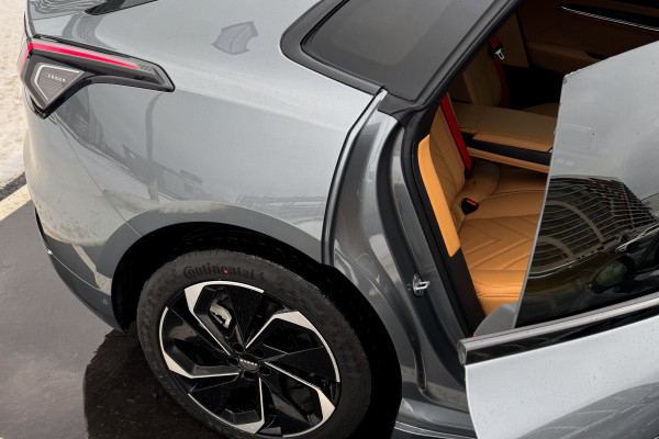 2023 Zeekr 001 с пробегом 20 км