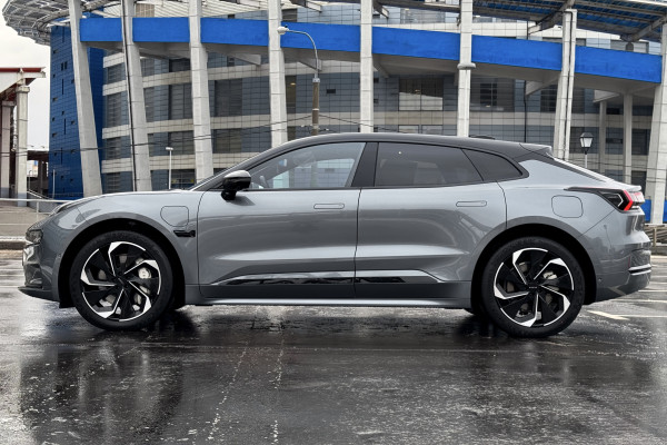 2023 Zeekr 001 с пробегом 20 км