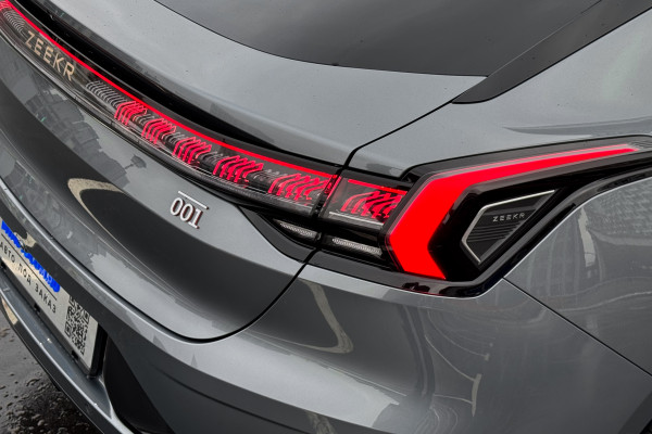 2023 Zeekr 001 с пробегом 20 км