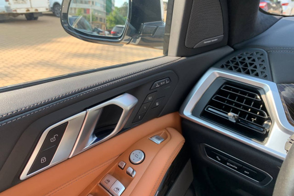 2023 BMW X7 с пробегом 31 000 км