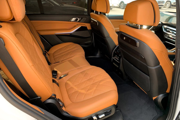 2023 BMW X7 с пробегом 31 000 км