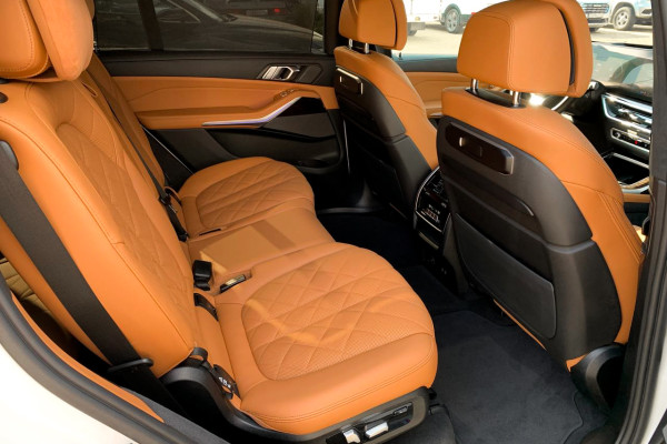 2023 BMW X7 с пробегом 31 000 км