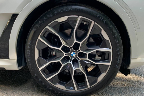 2023 BMW X7 с пробегом 31 000 км
