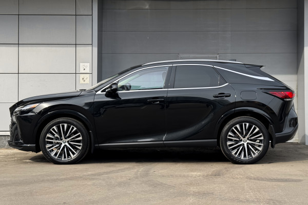 2023 Lexus RX с пробегом 40 088 км