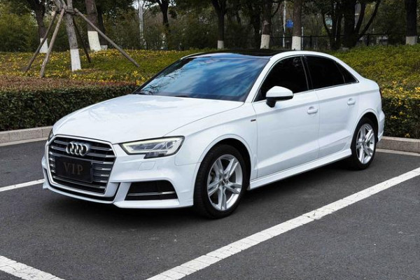 2021 Audi A3 с пробегом 57 000 км