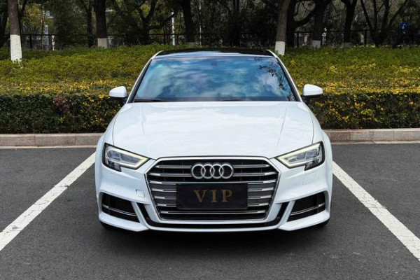 2021 Audi A3 с пробегом 57 000 км