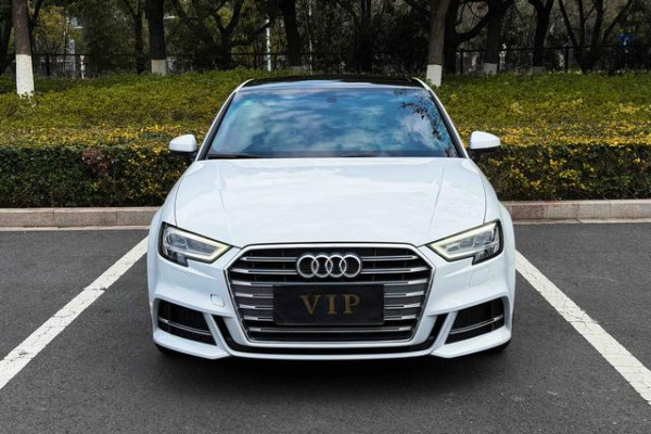 2021 Audi A3 с пробегом 57 000 км