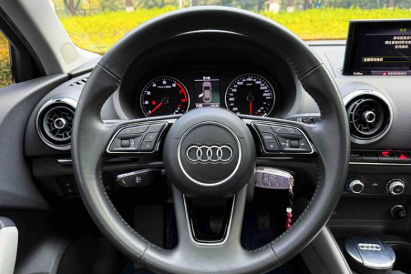 2021 Audi A3 с пробегом 57 000 км