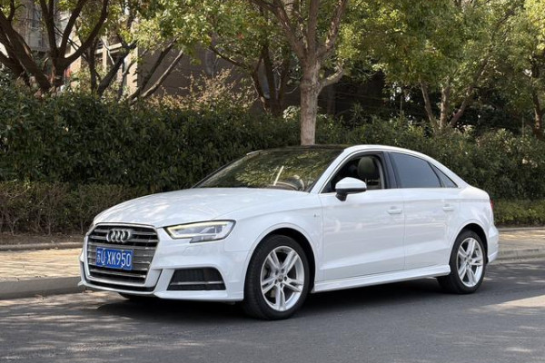 2021 Audi A3 с пробегом 35 000 км