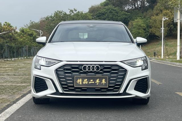 2023 Audi A3 с пробегом 95 700 км