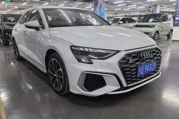 2022 Audi A3 с пробегом 42 800 км