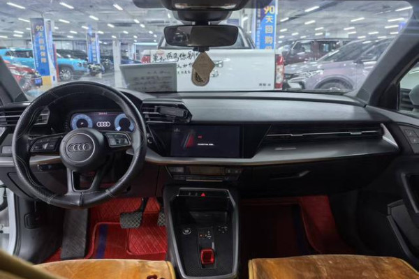 2022 Audi A3 с пробегом 42 800 км