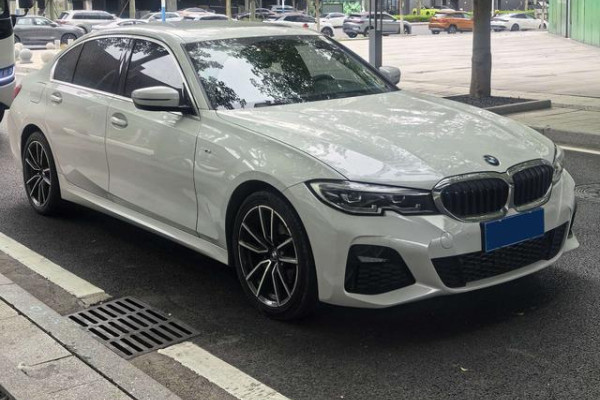 2021 BMW 3 серии с пробегом 81 000 км