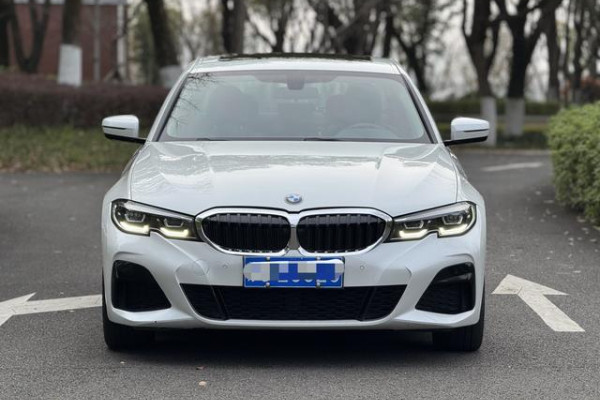2021 BMW 3 серии с пробегом 72 000 км