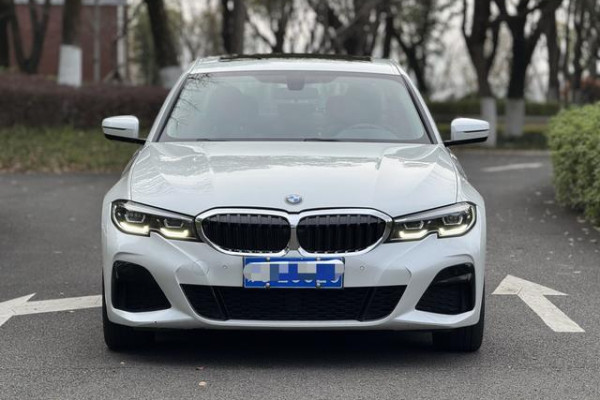 2021 BMW 3 серии с пробегом 72 000 км