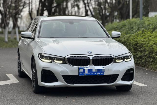 2021 BMW 3 серии с пробегом 72 000 км