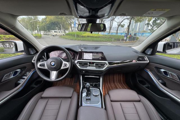 2021 BMW 3 серии с пробегом 72 000 км