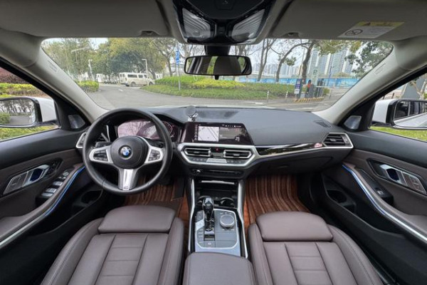 2021 BMW 3 серии с пробегом 72 000 км