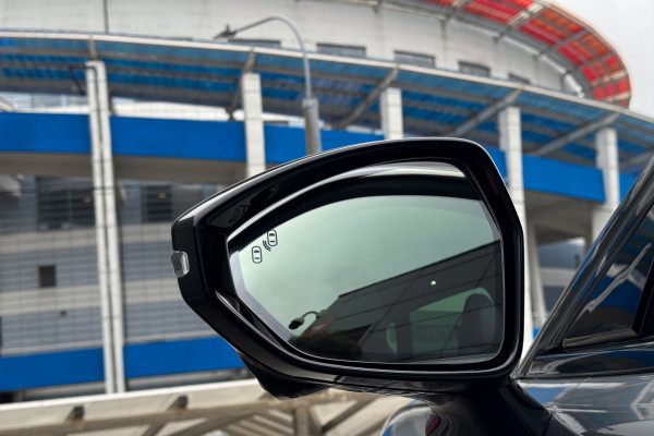 2023 Zeekr 001 с пробегом 26 605 км