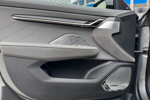 2023 Zeekr 001 с пробегом 26 605 км