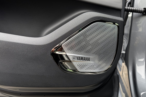 2023 Zeekr 001 с пробегом 26 605 км